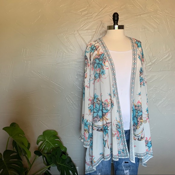 Flying Tomato Tops - Floral Kimono